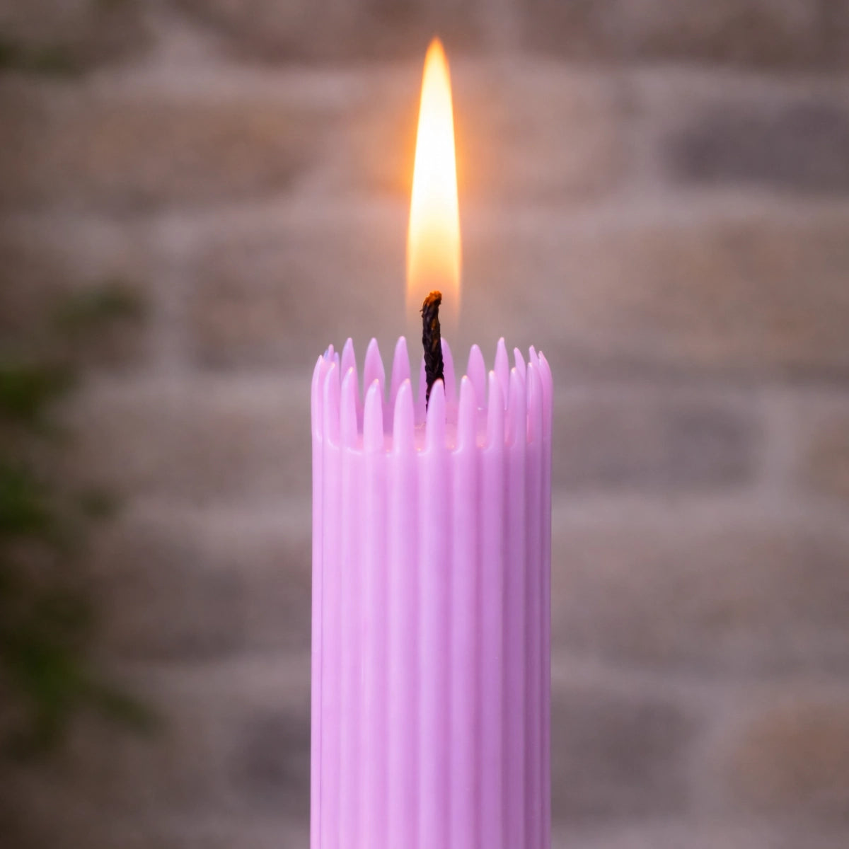 Crown-Forming Taper Candle Pink