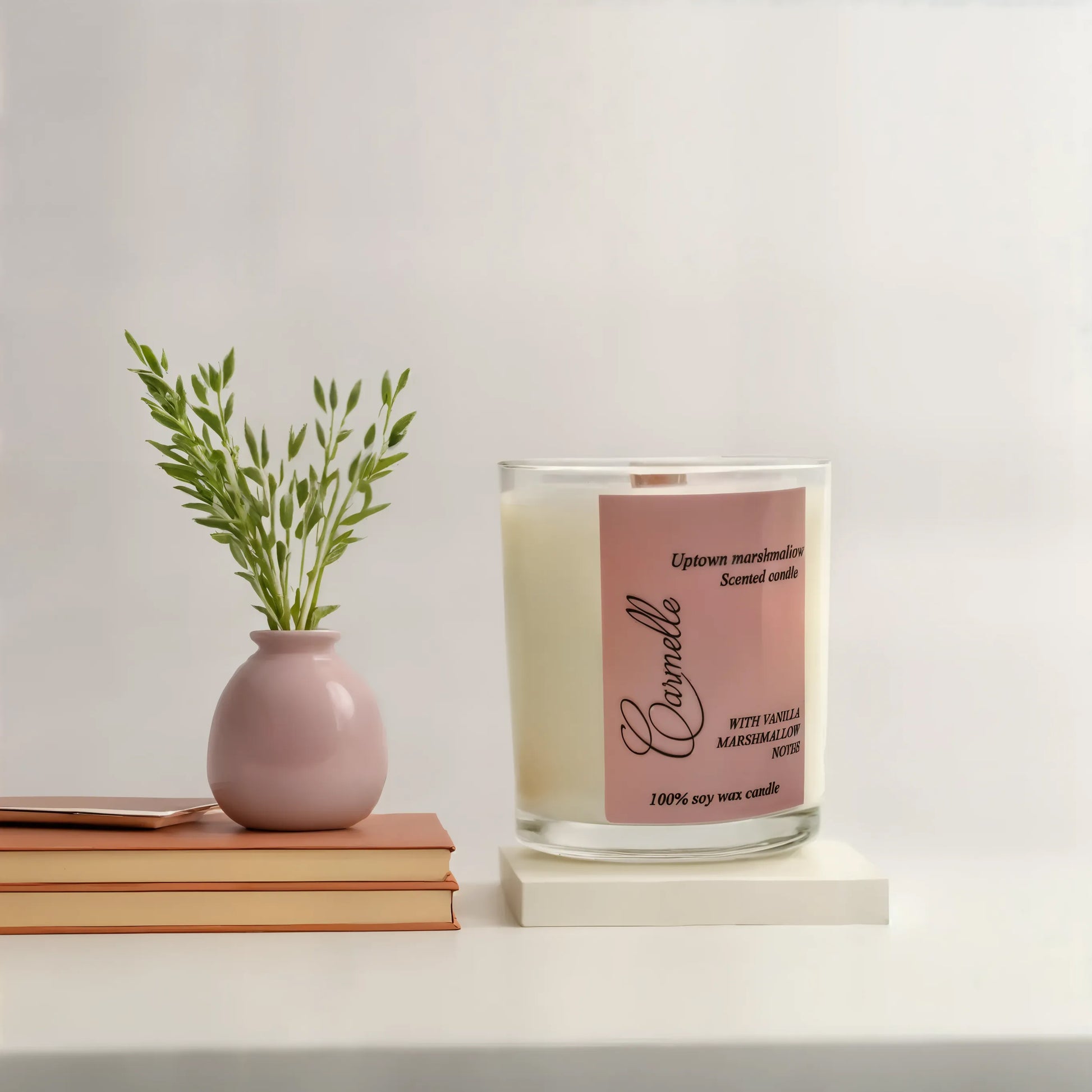 Natural soy wax scented wooden wick candle - Uptown Marshmallow