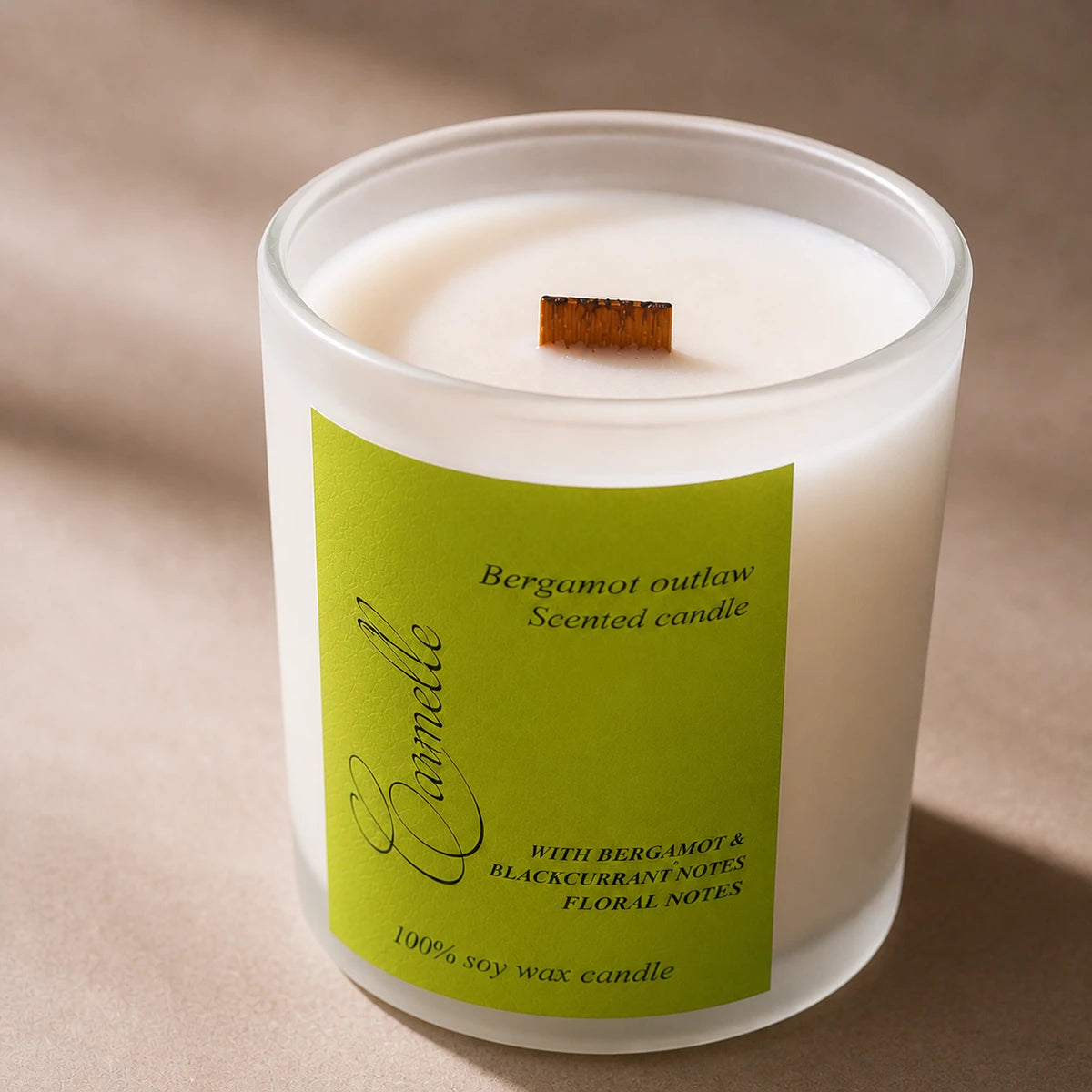 Natural soy wax candle with wooden wick  - Bergamot Outlaw