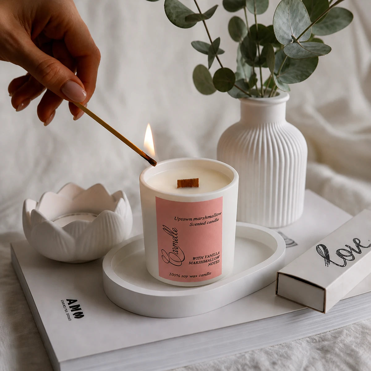 Natural soy wax scented wooden wick candle - Uptown Marshmallow