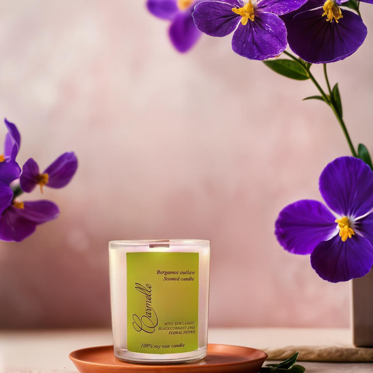 Natural soy wax scented wooden wick candle - Bergamot Outlaw