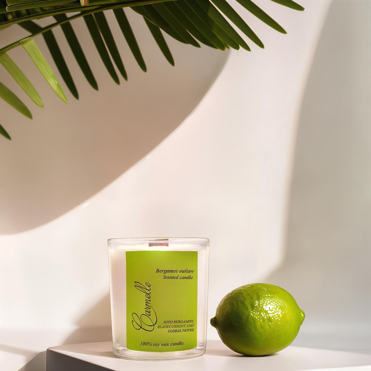 Natural soy wax scented wooden wick candle - Bergamot Outlaw