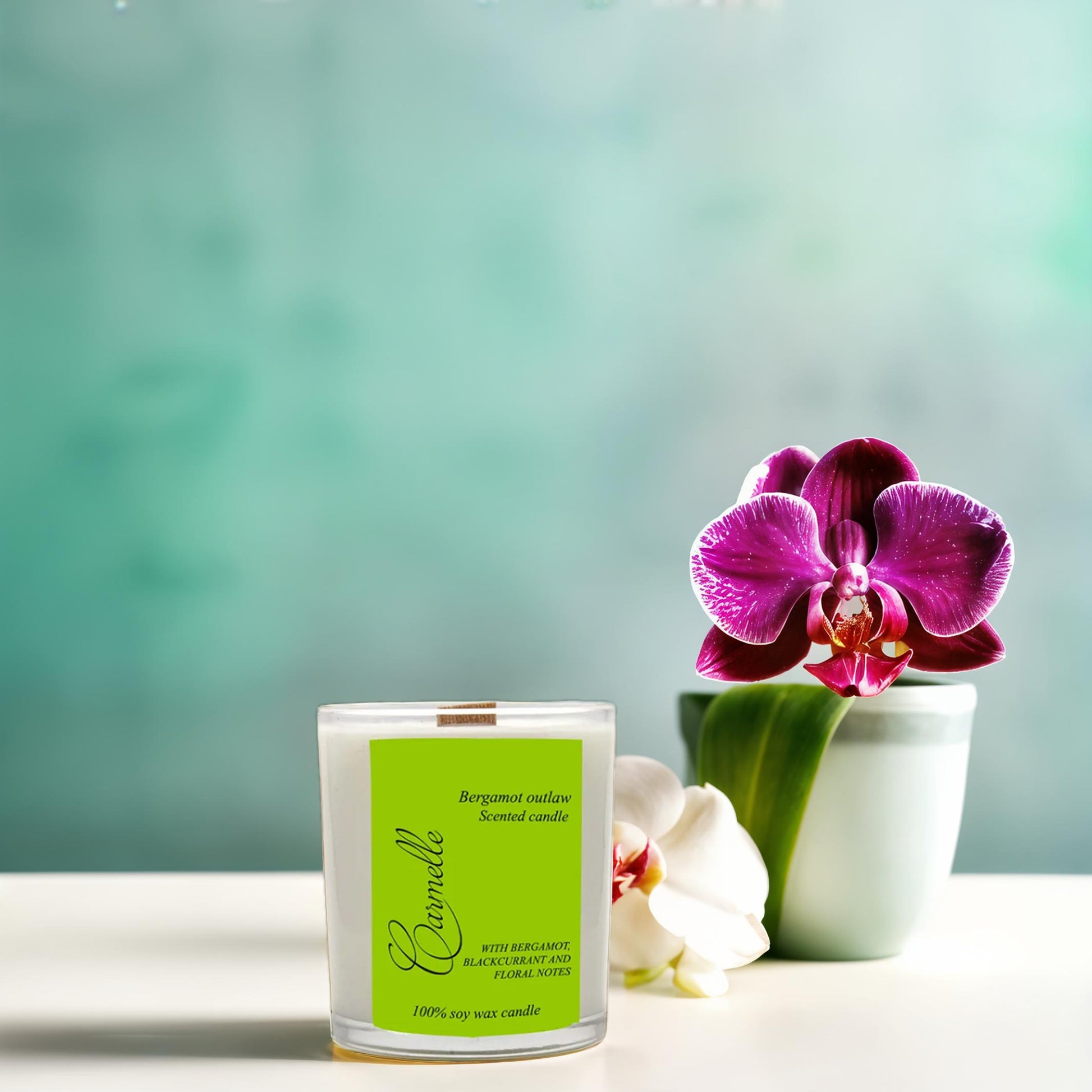 Natural soy wax scented wooden wick candle - Bergamot Outlaw